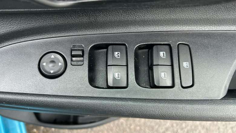 Hyundai i20 1.0T GDi 48V MHD SE Connect 5dr Petrol Hatchback